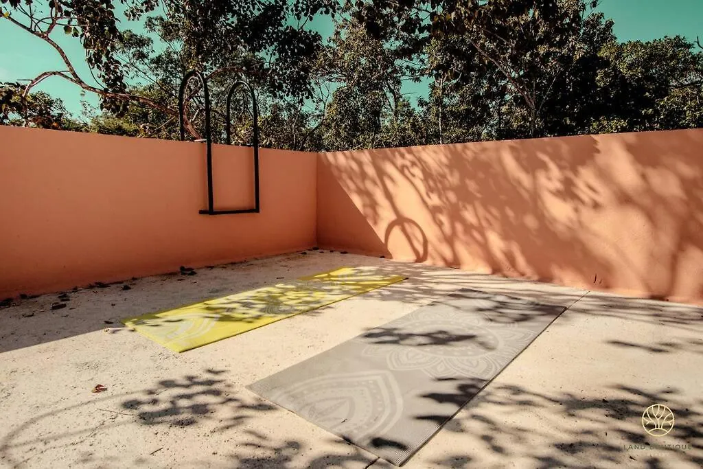 The Savia House - Rooftop & Gym Tulum 0*,
